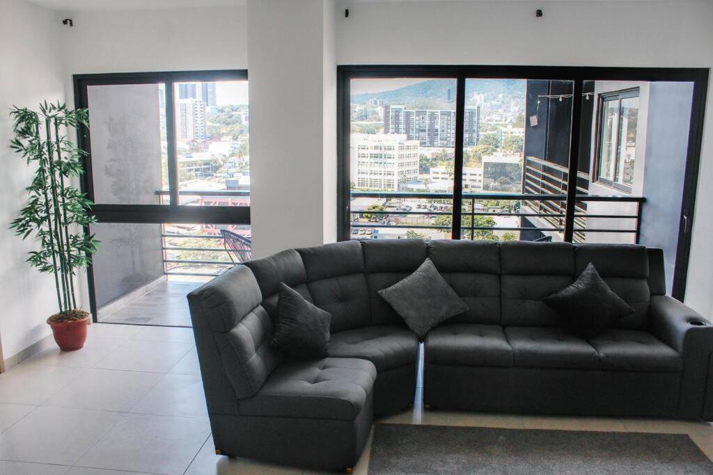 Luxury Penthouse With Stunning Views Of El Escalon
